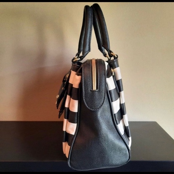 Betsey Johnson Crossbody Bag - Picture 4 of 12